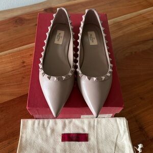 NWT Valentino Garavani Rockstud Ballerina Flats - Size 38